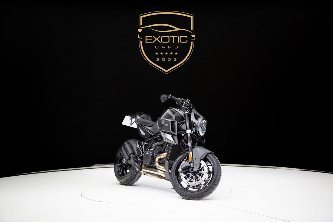 Motorcycle in Dubai, Dubai, United Arab Emirates 4 - 13285354