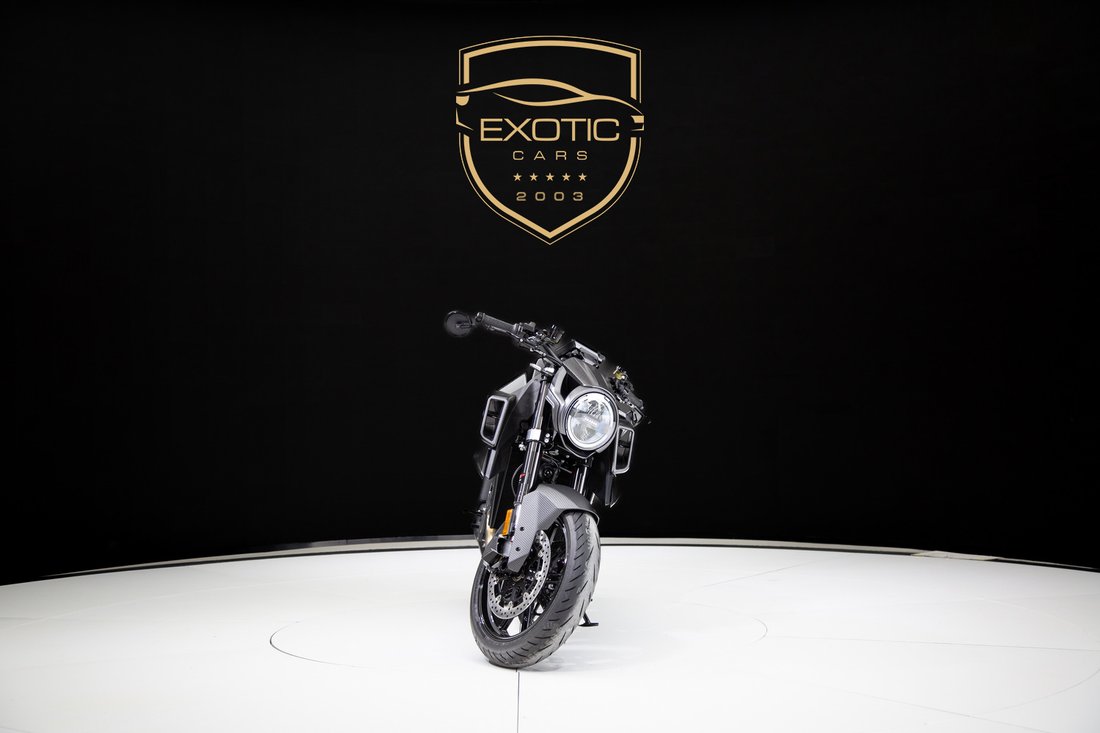 Motorcycle in Dubai, Dubai, United Arab Emirates 3 - 13285354