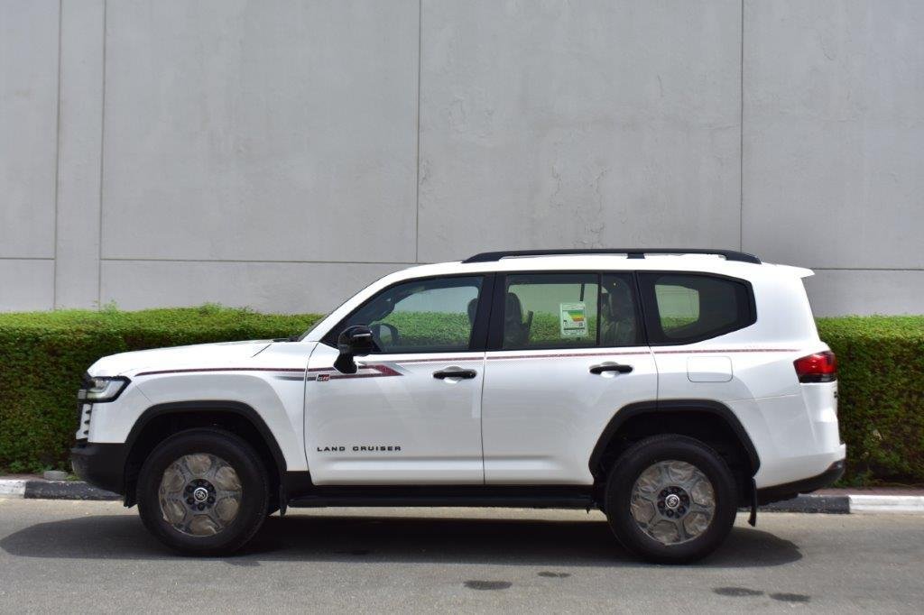 Suv in Dubai, Dubai, United Arab Emirates 4 - 13294921