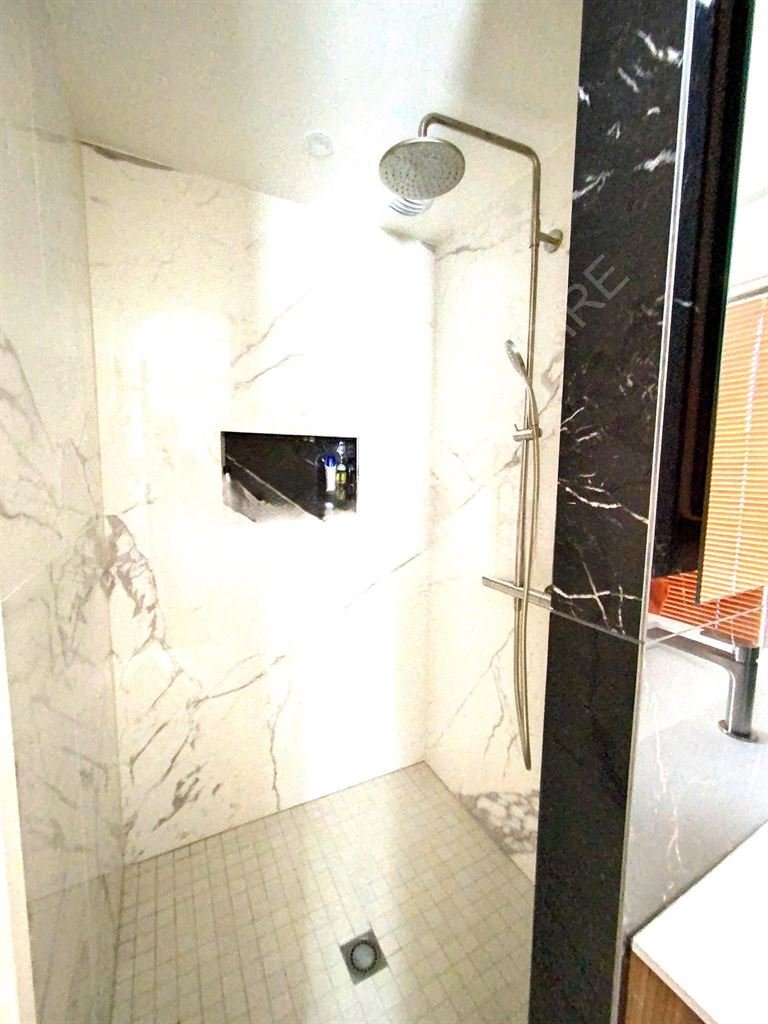 Apartment in Perouses, Paris, Ile-de-France 5 - 13287665