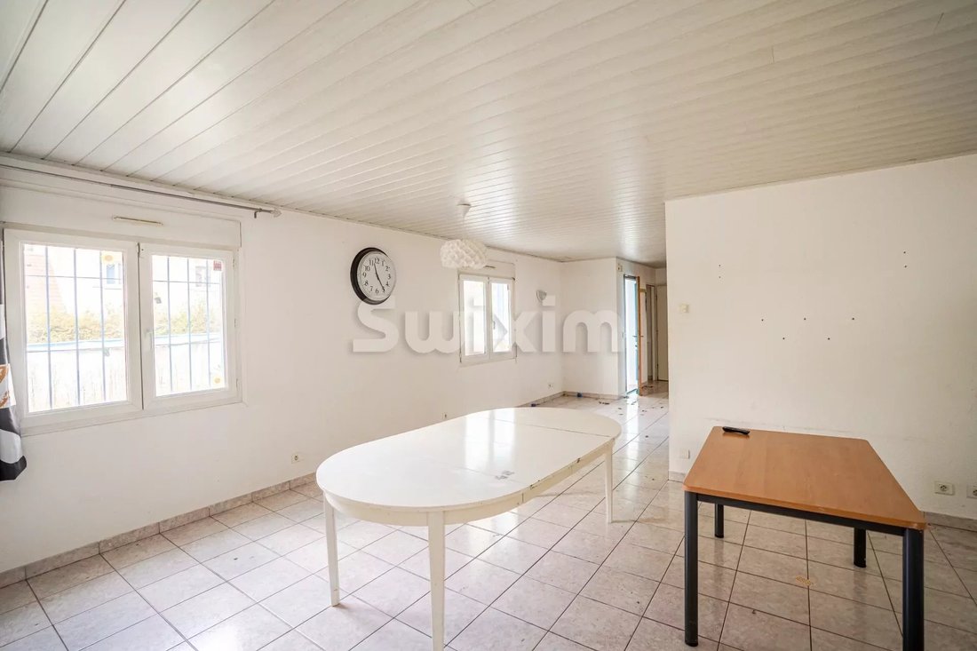 Ornex Warehouse In Ornex, Auvergne Rhône Alpes, France For Sale (13286633)