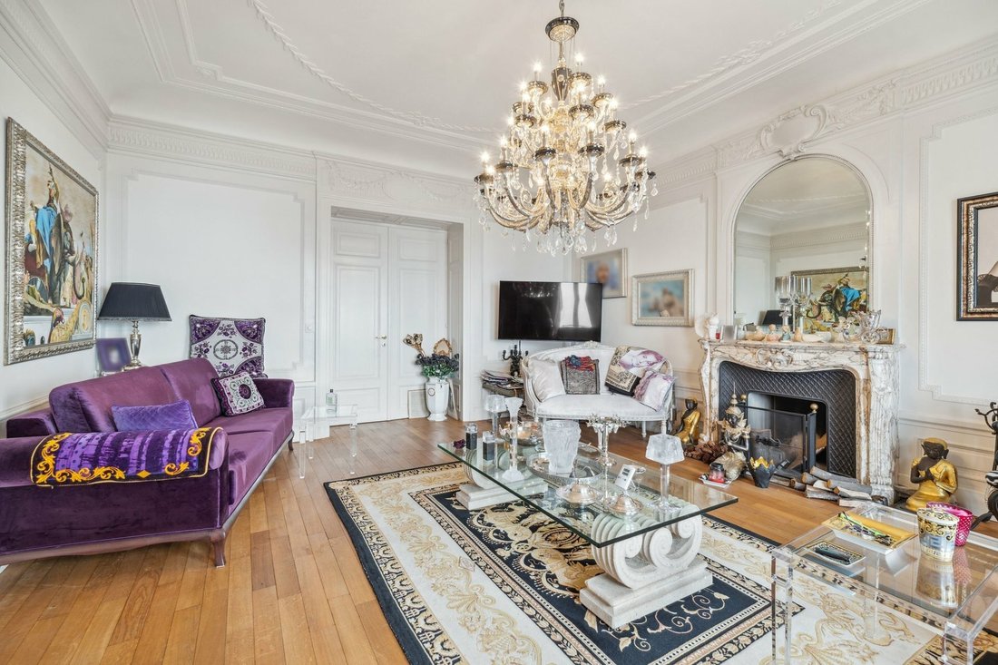 Spacious Flat With View Located In A Prestigious In Montreux, Vaud