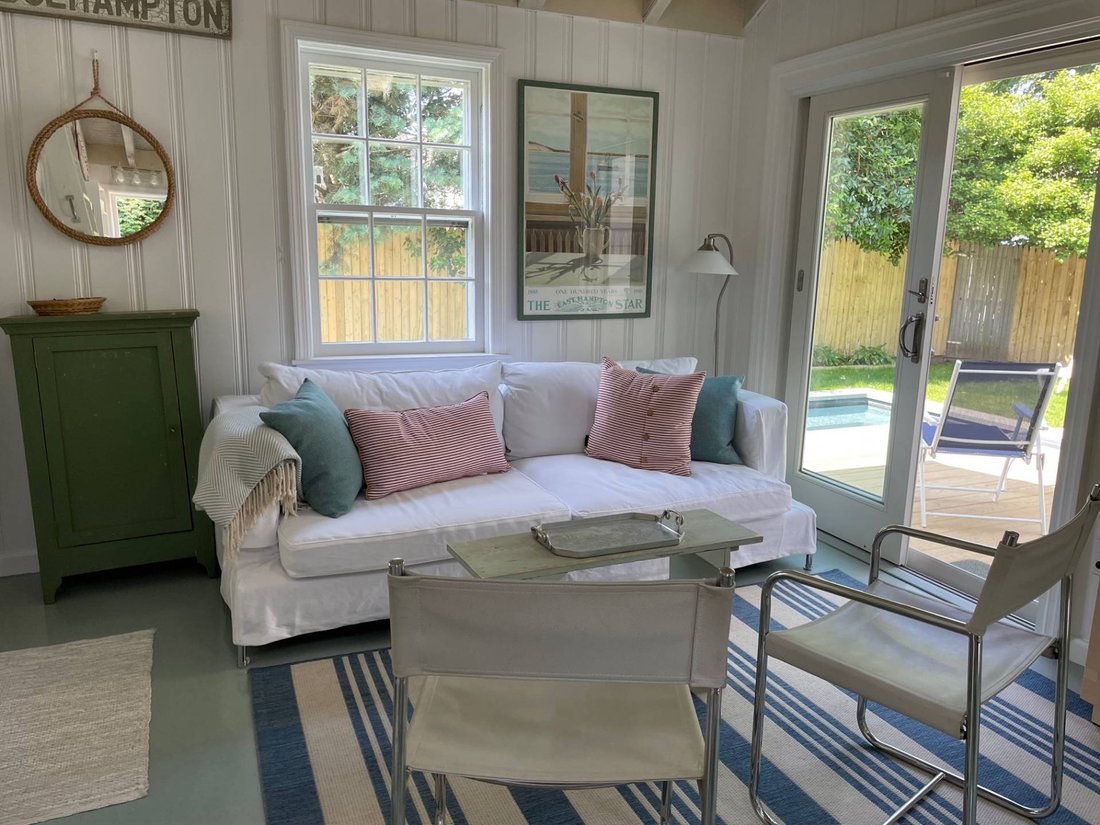 This Newly Renovated Chic Cottage Is In Bridgehampton, New York, United