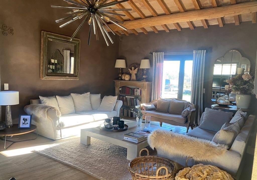 Magnificent Villa With A View To The Ventoux Mountains In France For