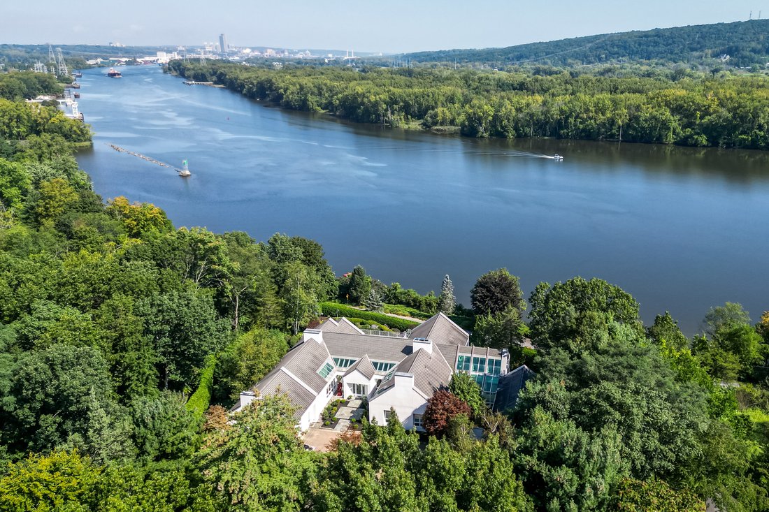 Stunning Hudson Riverfront Property In Glenmont, New York, United States For Sale (13285527)