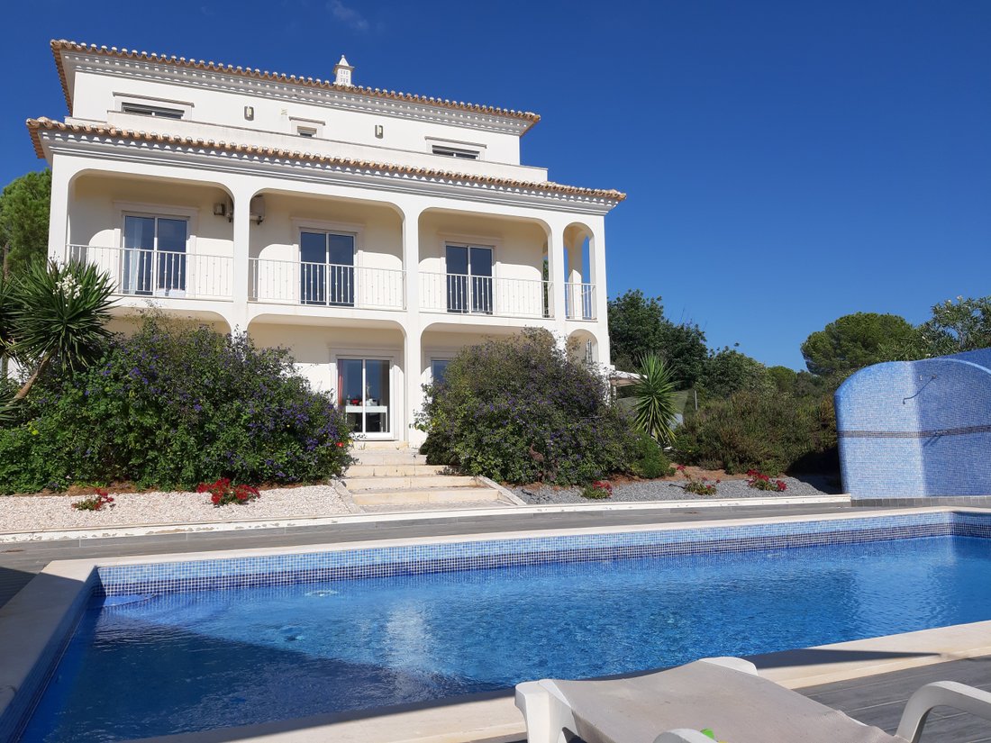 Algarve Armação De Pêra 4 Bedroom In Armação De Pêra, Algarve, Portugal For Sale (13290454)