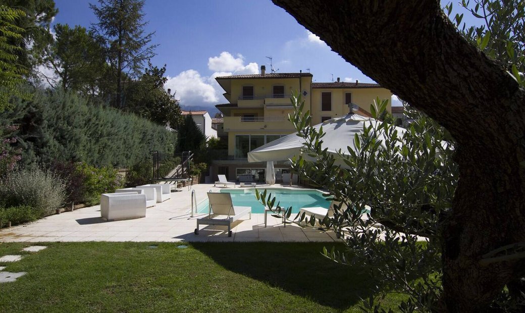 Modern Villa With Pool And Park In Sulmona, Abruzzo, Italy For Sale