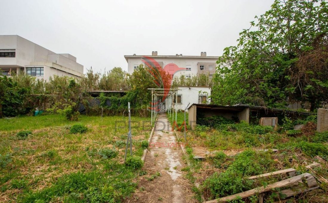 Land in Ajuda, Lisbon, Portugal 2 - 13293634