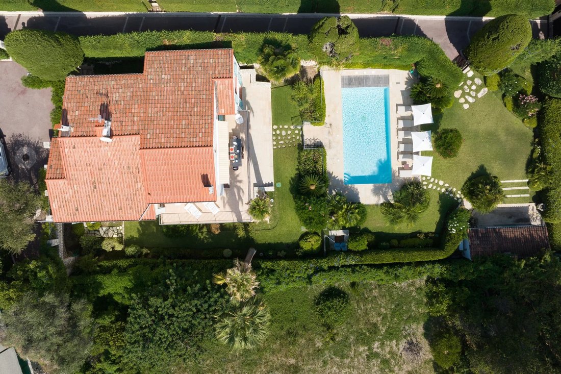 House in Saint-Jean-Cap-Ferrat, Provence-Alpes-Côte d'Azur, France 3 - 13273844