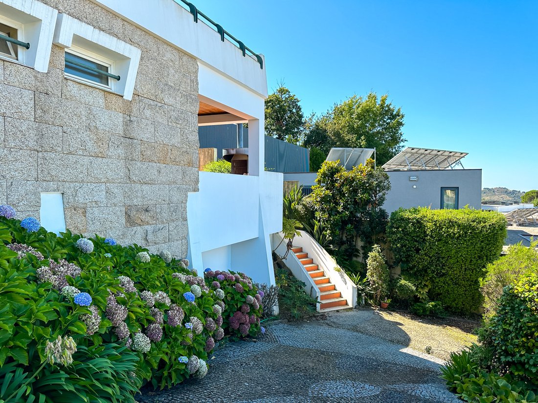 Fantastic 4 Bedroom House With Amazing Views In In Braga, Braga