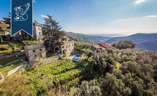 Castello a Leivi, Liguria, Italia 1