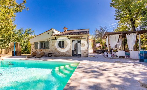 House in Bagnols-en-Forêt, Provence-Alpes-Côte d'Azur, France 1