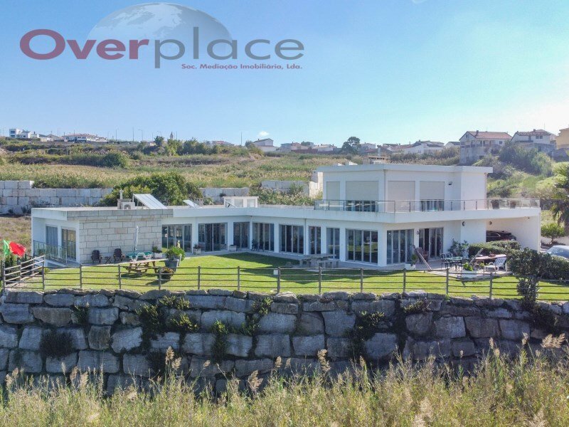 House 4 Bedrooms Sale Lourinhã In Lourinhã, Lisbon, Portugal For Sale