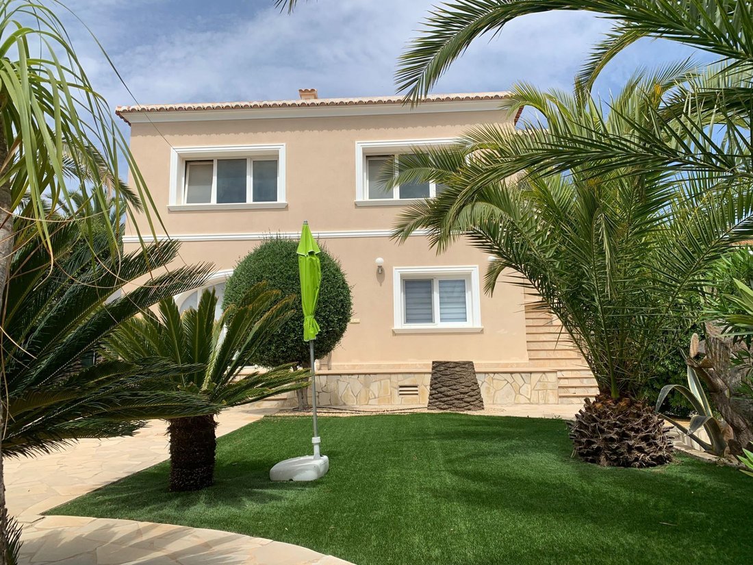 Chalet in Calp / Calpe, Valencian Community, Spain 1 - 13291846