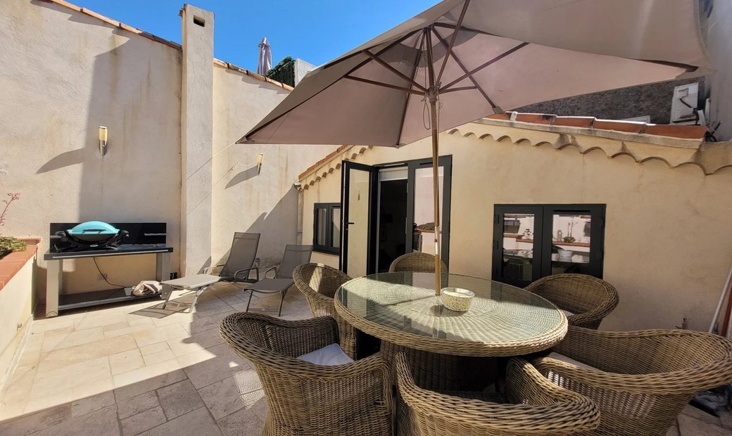 Apt 2 Bedrooms Luxury Old Town In Antibes, Provence Alpes Côte D'azur