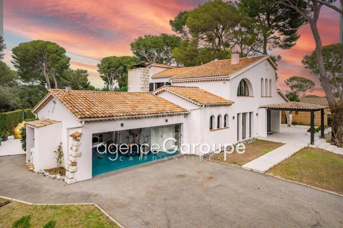 Villa a Antibes, Provenza-Alpi-Costa Azzurra, Francia 2 - 13291197
