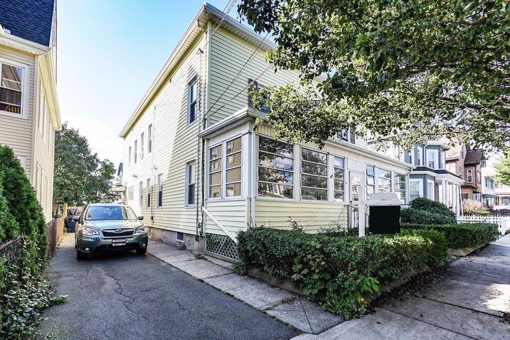 6 Bedrooms Multi Family Home In Everett, Massachusetts, United States For Sale (13235028)