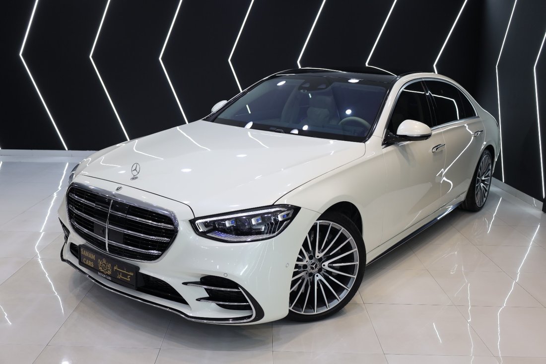 Sedan in Dubai, Dubai, United Arab Emirates 1 - 13295356