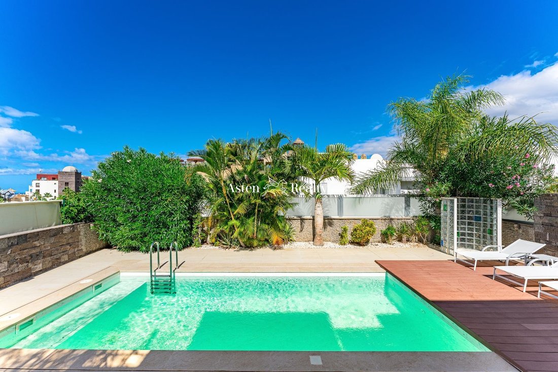 Villa in Costa Adeje, Adeje, Canary Islands 2 - 13298673