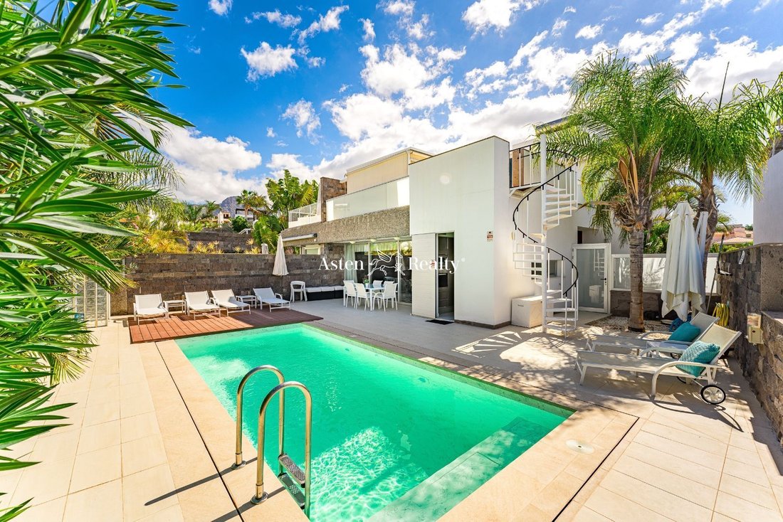 Villa in Costa Adeje, Adeje, Canary Islands 3 - 13298673