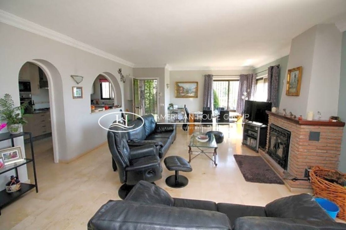 Chalet in Fuengirola, Andalusia, Spain 3 - 12368110