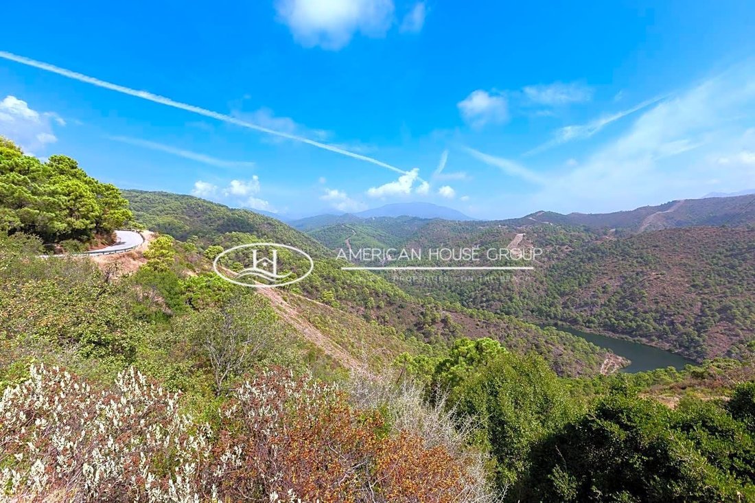 Land in Marbella, Andalusia, Spain 2 - 10928919