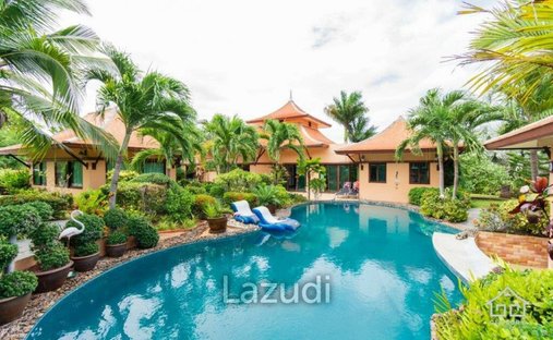 Villa in Sam Roi Yot, Prachuap Khiri Khan, Thailand 1