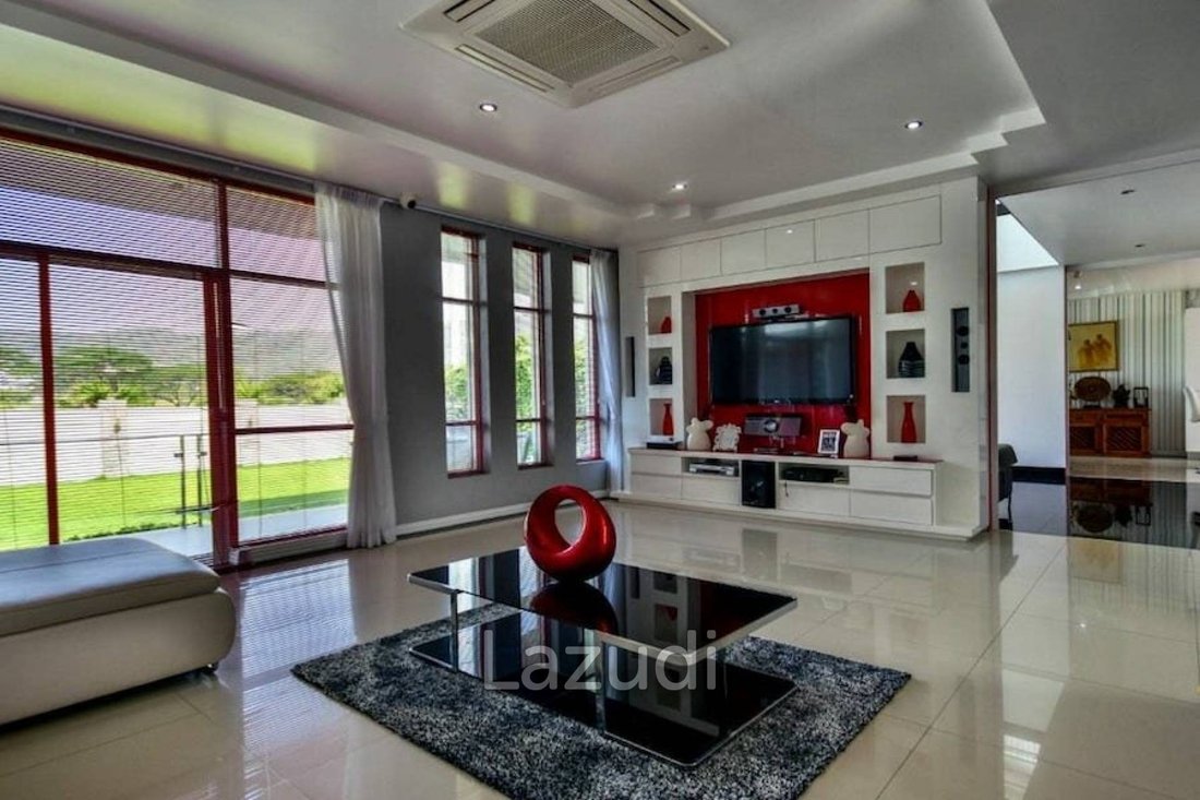 Villa in Hin Lek Fai, Prachuap Khiri Khan, Thailand 2 - 13297674