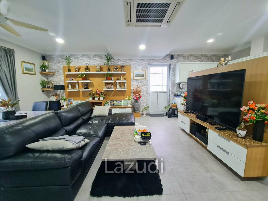 Villa in Pattaya City, Chon Buri, Thailand 4 - 13300273