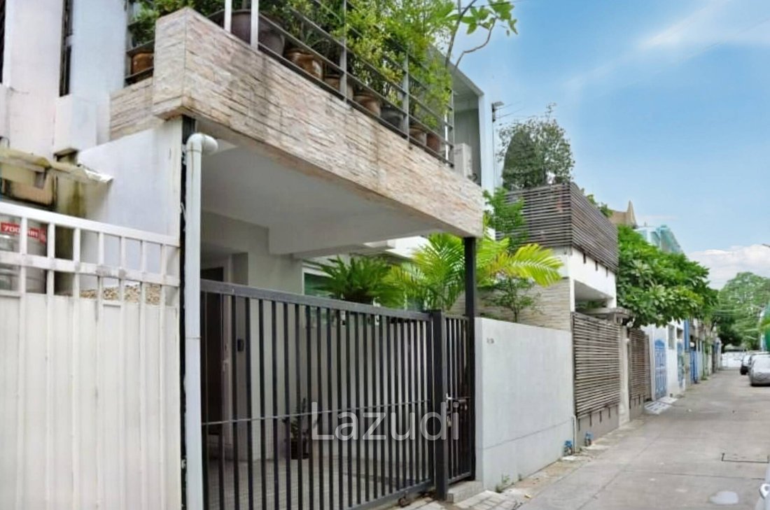 House in Bangkok, Bangkok, Thailand 1 - 13300036
