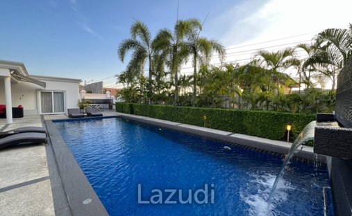 Villa in Pattaya City, Chon Buri, Thailand 1