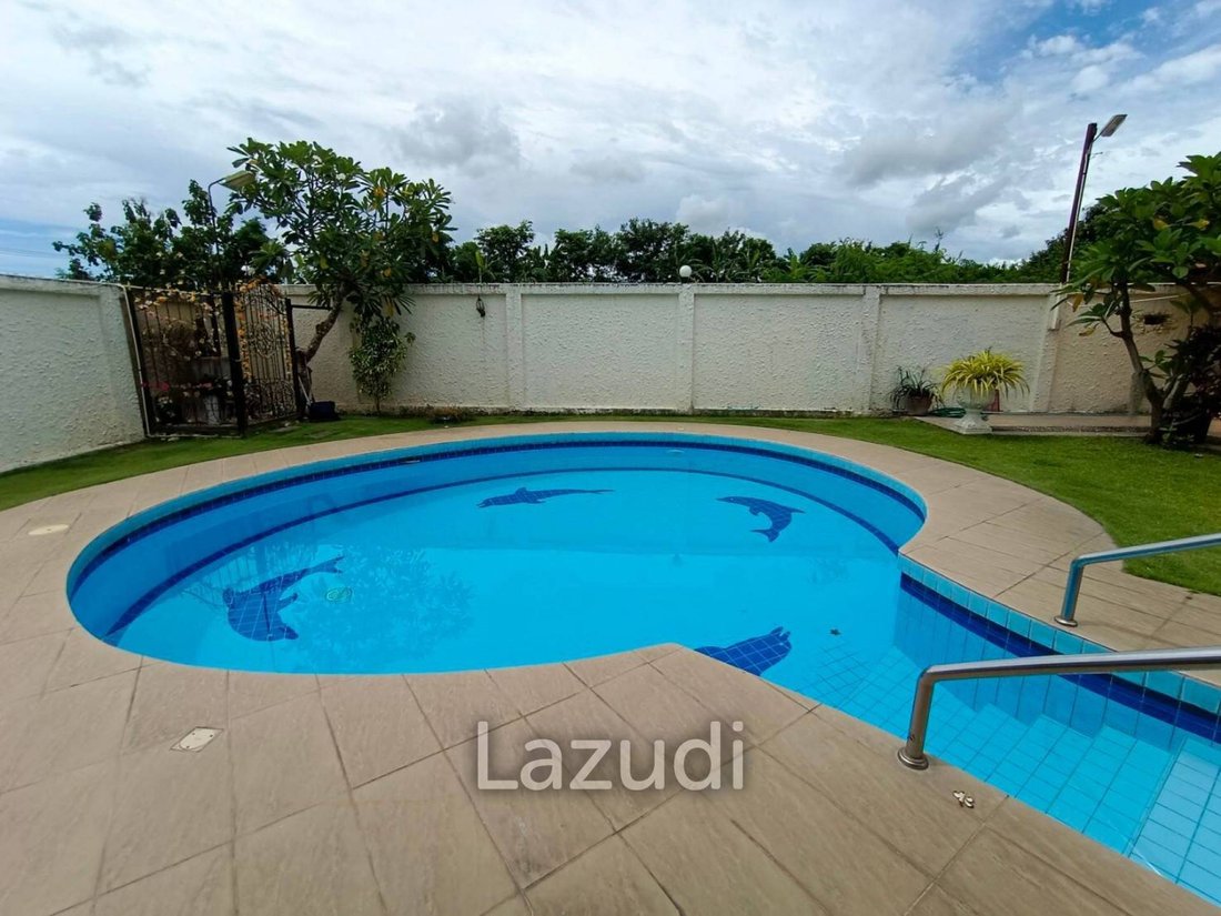 Villa in Pong, Chon Buri, Thailand 3 - 13300108