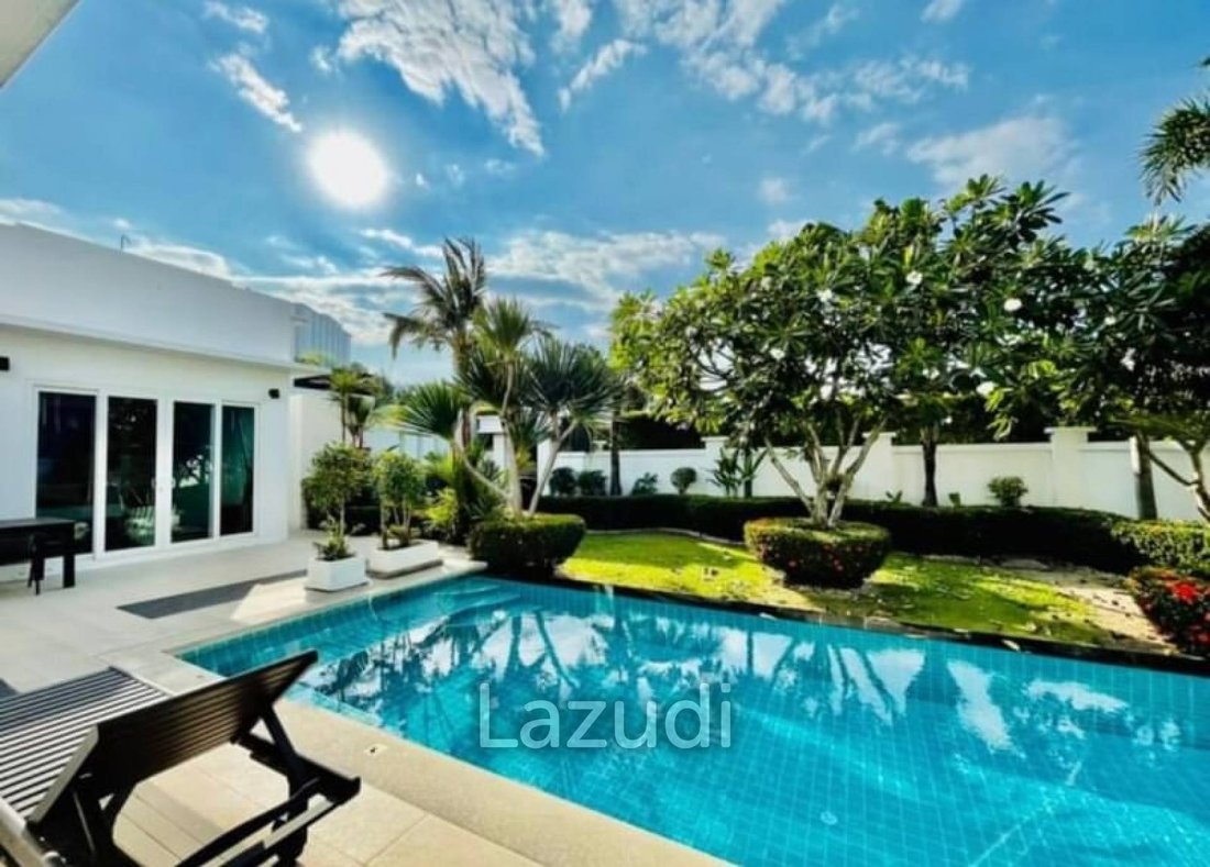 Villa in Pattaya City, Chon Buri, Thailand 1 - 13300192