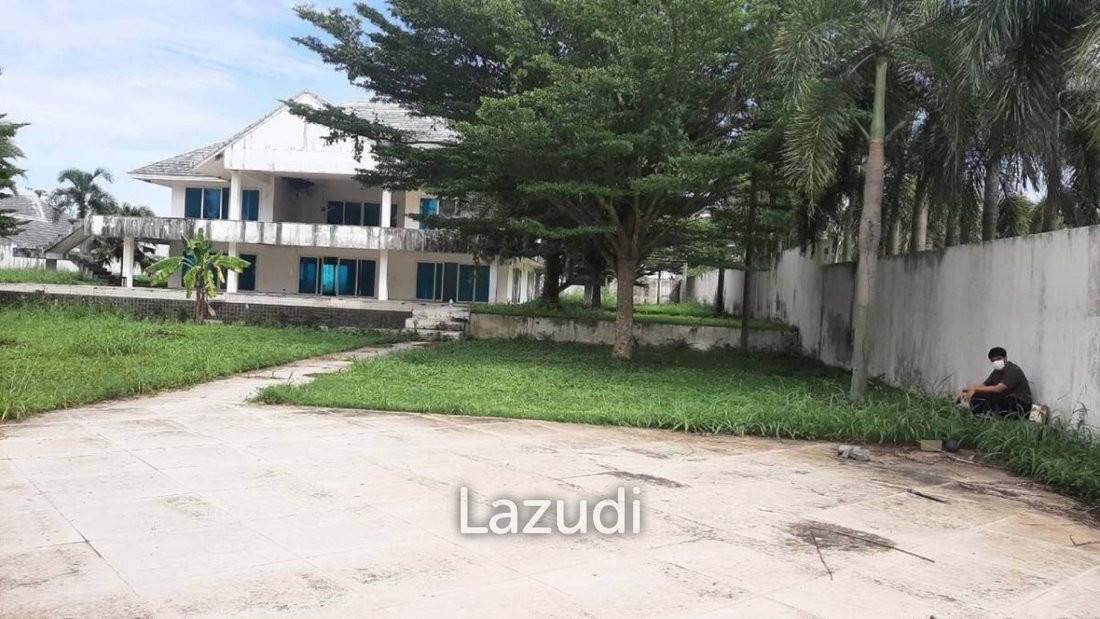 Villa in Pattaya City, Chon Buri, Thailand 3 - 13300360