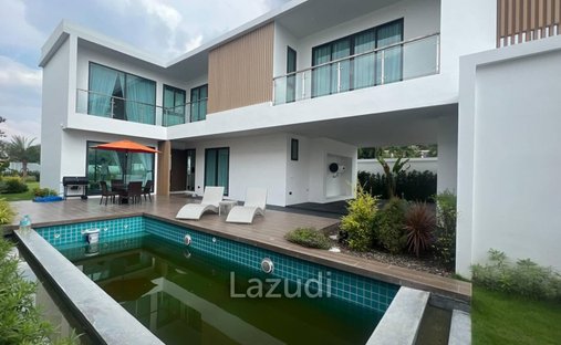 Villa in Nong Pla Lai, Chon Buri, Thailand 1