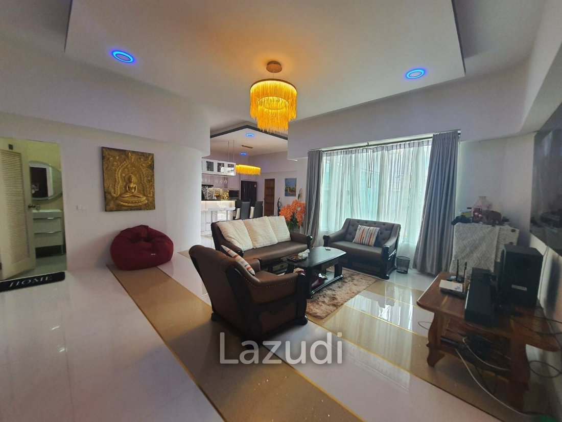 Villa in Pattaya City, Chon Buri, Thailand 1 - 13299613