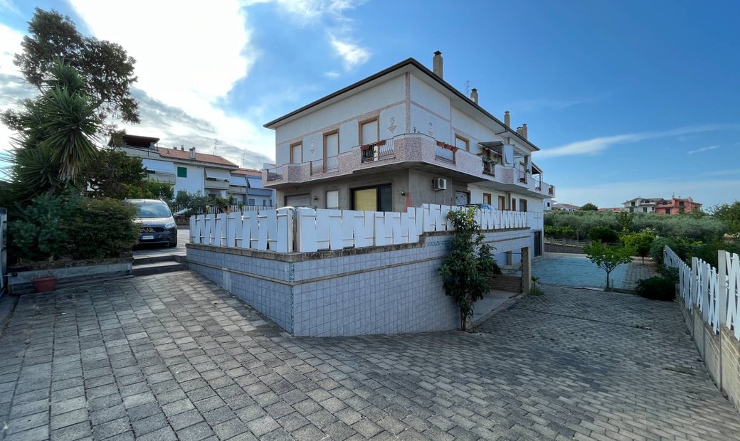Palazzina Indipendente In Vendita A Vasto, Zona In Vasto, Abruzzo