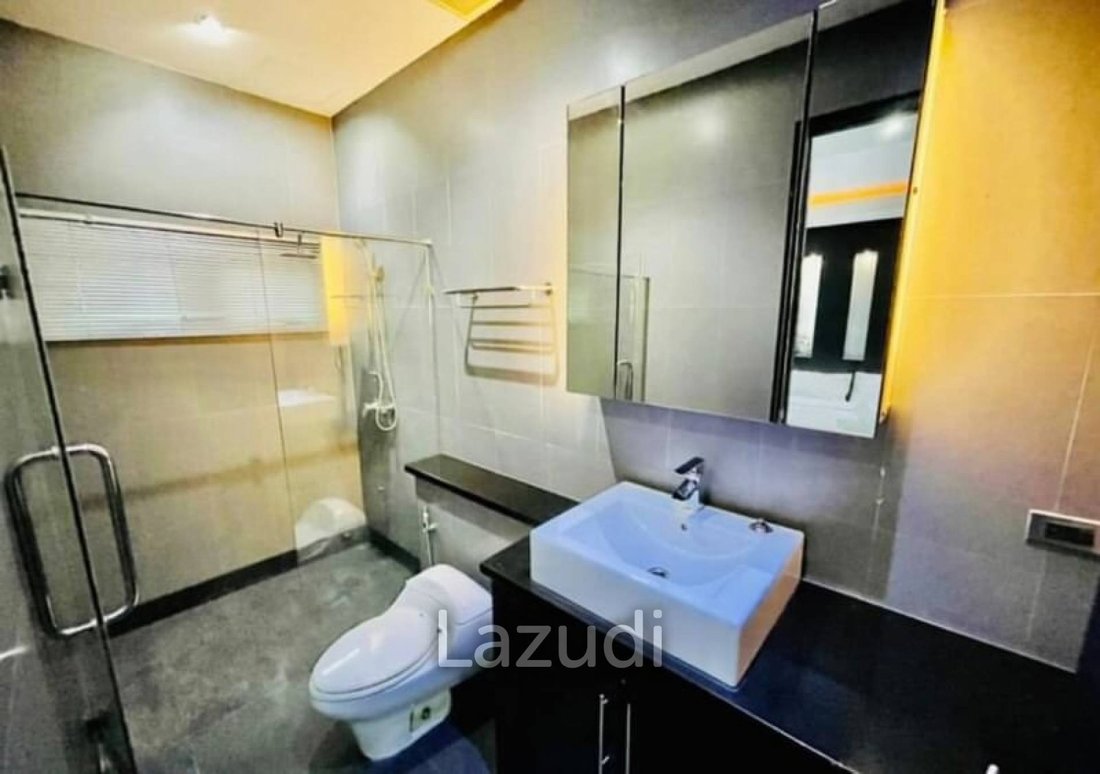 Villa in Pattaya City, Chon Buri, Thailand 5 - 13300192