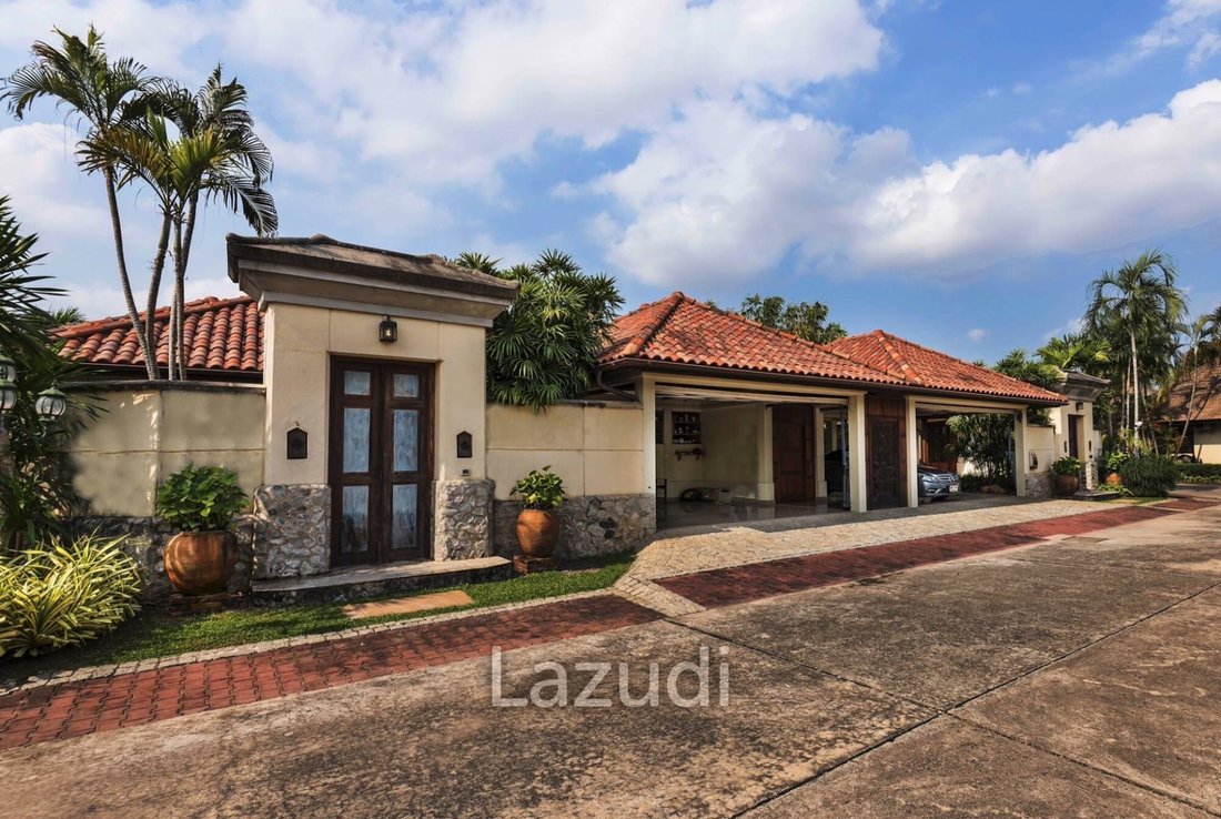Villa in Pattaya City, Chon Buri, Thailand 4 - 13300172
