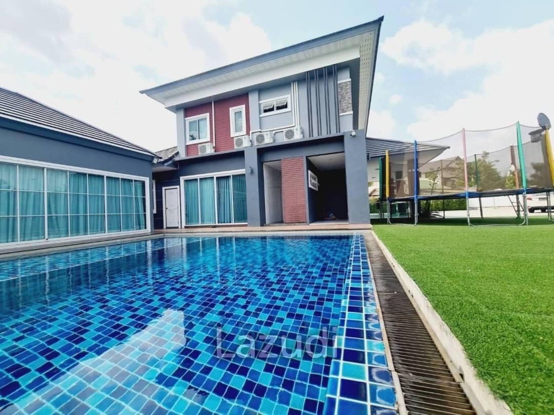 Villa in Pattaya City, Chon Buri, Thailand 1 - 13300444