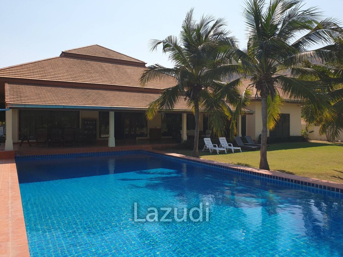 Villa in Cha-am, Phetchaburi, Thailand 1 - 13298919