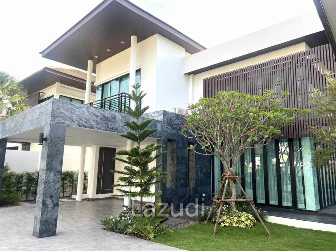 Villa in Mueang, Chon Buri, Thailand 1 - 13300132