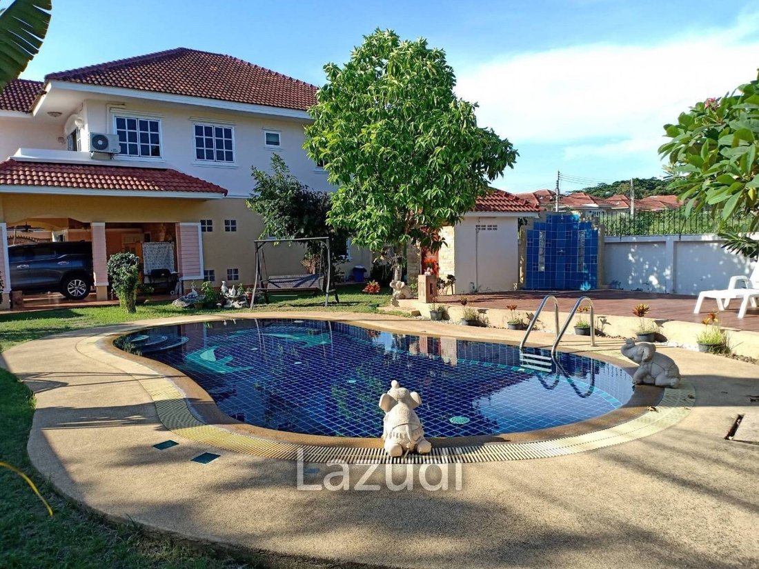 Villa in Pattaya City, Chon Buri, Thailand 1 - 13300110