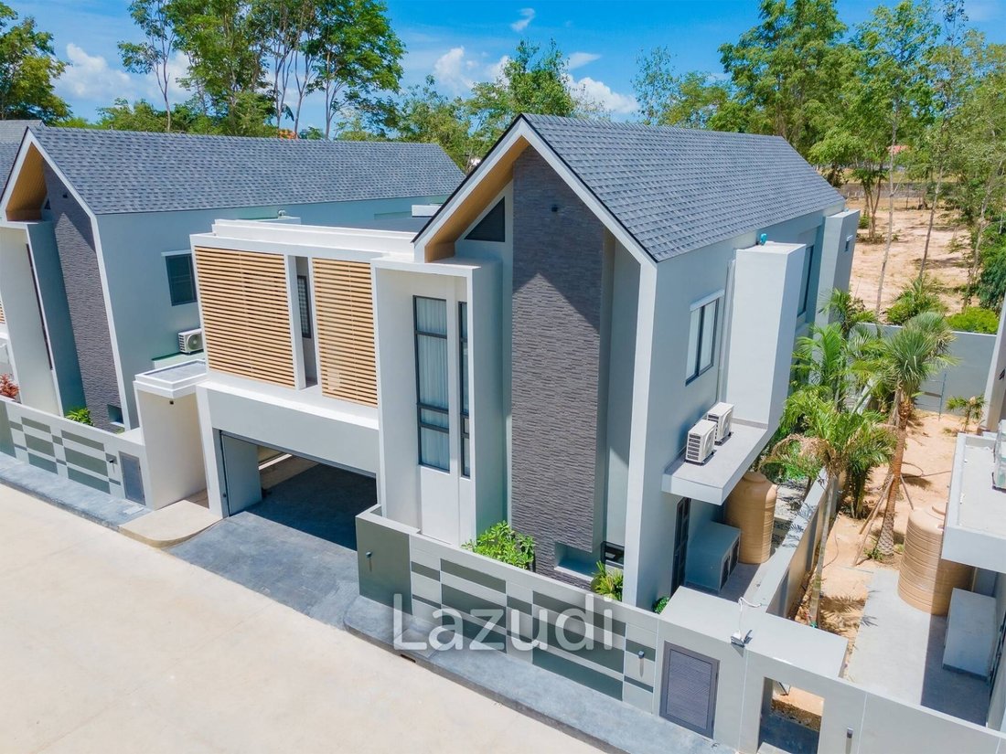 Villa in Pattaya City, Chon Buri, Thailand 1 - 13300490