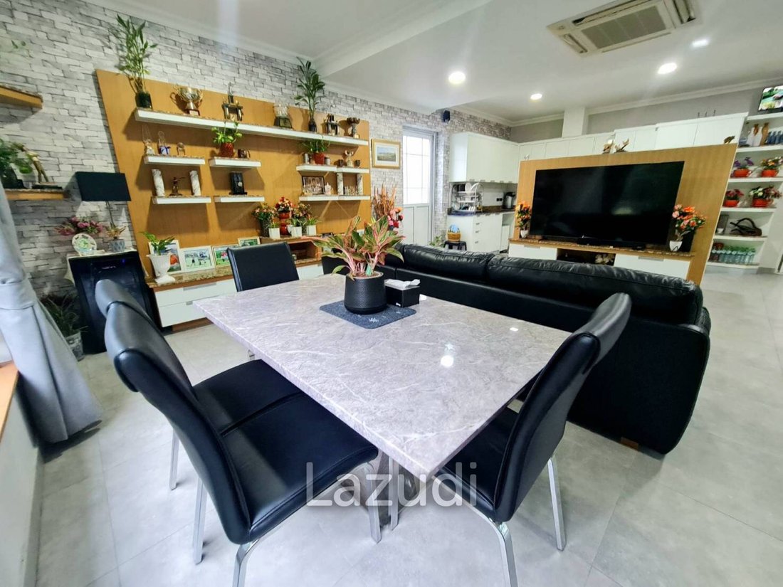 Villa in Pattaya City, Chon Buri, Thailand 2 - 13300273
