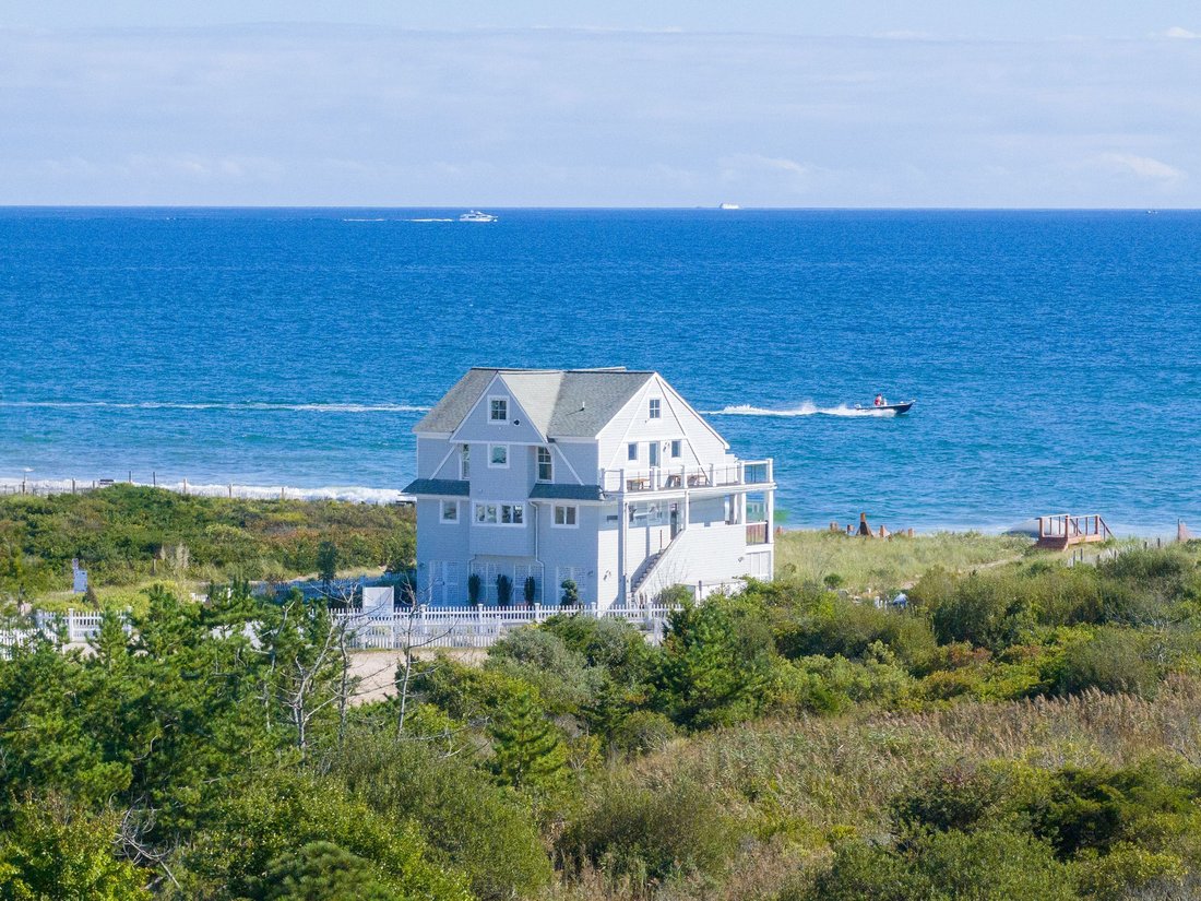 8 Green Hill Ocean Drive, South In South Kingstown, Rhode Island