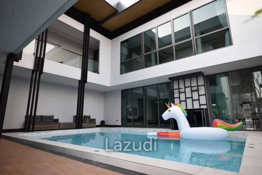 Villa in Pattaya City, Chon Buri, Thailand 1 - 13300171