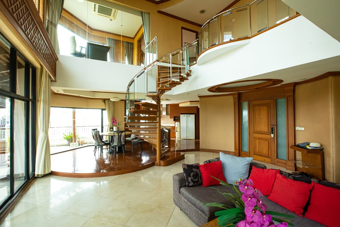 Grand Diamond Penthouse (3502)
