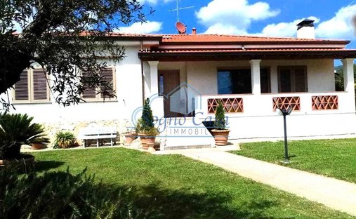 Villa a Caniparola, Toscana, Italia 1