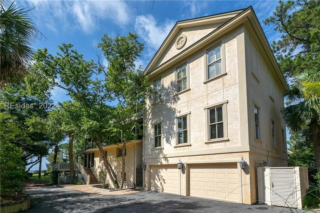 Expansive Oceanfront Home In Hilton Head Island, South Carolina, United States For Sale (12000035)